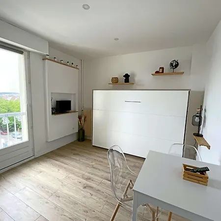 Renove Lumineux Pres Avec Parking Privatif - Fr-1-646-91 Apartmán *